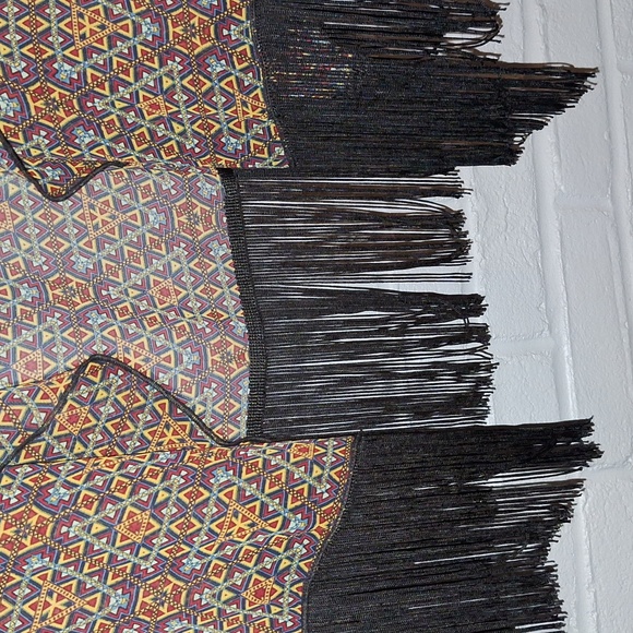 🌞 LulaRoe sheer short-sleeved cardigan with fringe. Size Small - like new - Picture 4 of 9